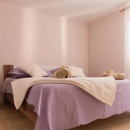 Apt Nika, 70m From The Apartment Privlaka (Zadar)